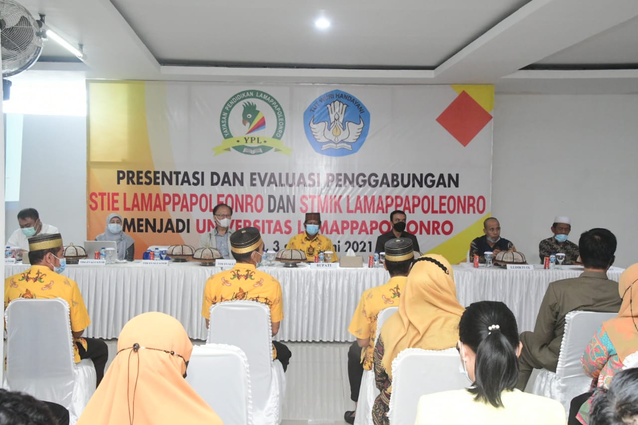 Bupati Soppeng Hadiri Visitasi Penggabungan STIE-STMIK Lamappapoleonro Jadi Universitas