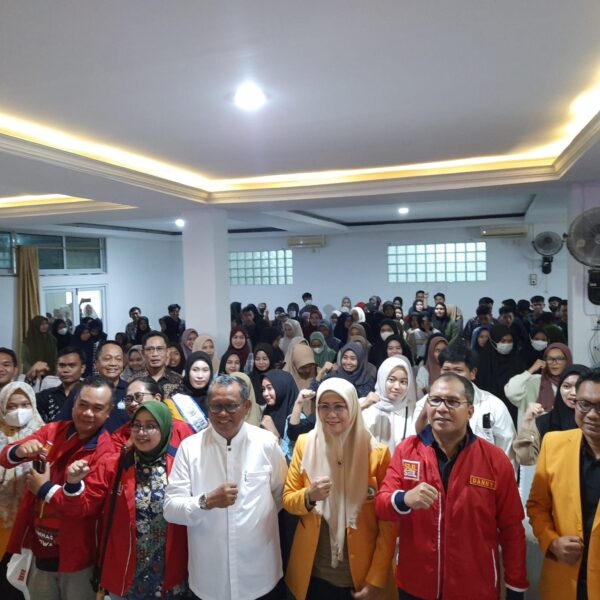 Kuliah Umum dan Seminar Pendidikan oleh Walikota Makassar di Unipol