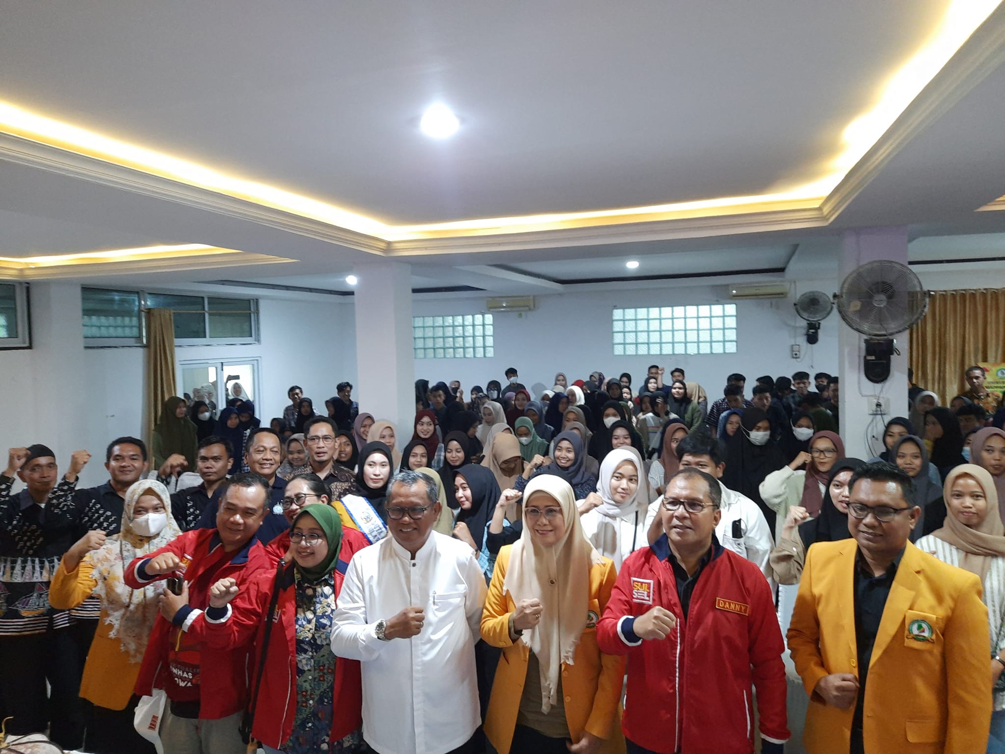 Kuliah Umum dan Seminar Pendidikan oleh Walikota Makassar di Unipol