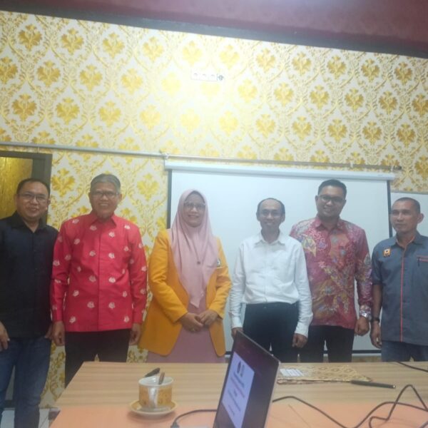 Penandatangan MoU Unipol dan Universitas Handayani