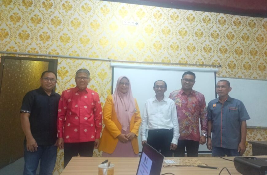 Penandatangan MoU Unipol dan Universitas Handayani