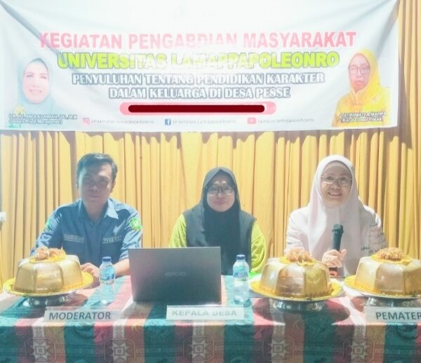 Rektor UNIPOL Jadi Pemateri Pendidikan Karakter Keluarga di Desa Pesse