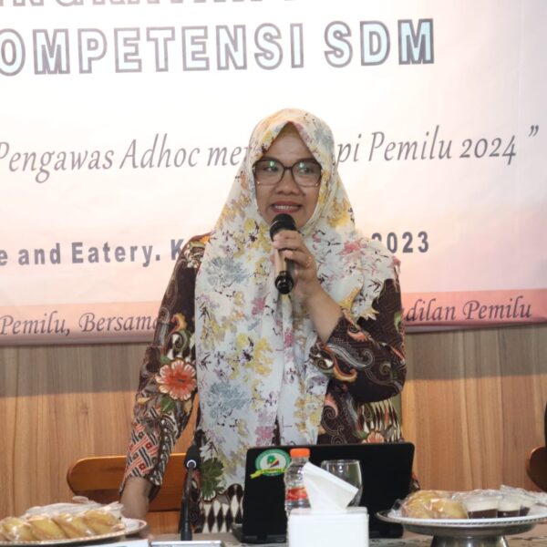 Wakil Rektor 1 Unipol Menjadi Narasumber Pada Kegiatan Bawaslu Kabupaten Soppeng