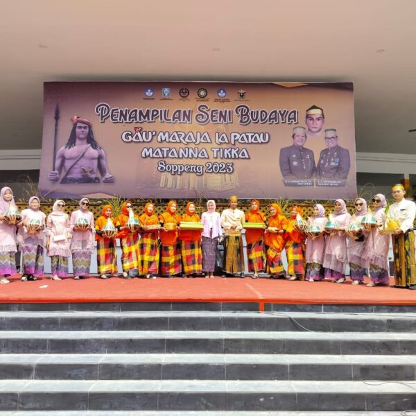 Mahasiswa UNIPOL Ikuti Kirab Budaya Festival Gau Maraja Lapatau Matanna Tikka 2023