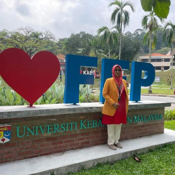 Rektor Unipol Mengunjungi Universiti Kebangsaan Malaysia Dalam Rangka Benchmarking Program Studi Manajemen Universitas Lamappapoleonro