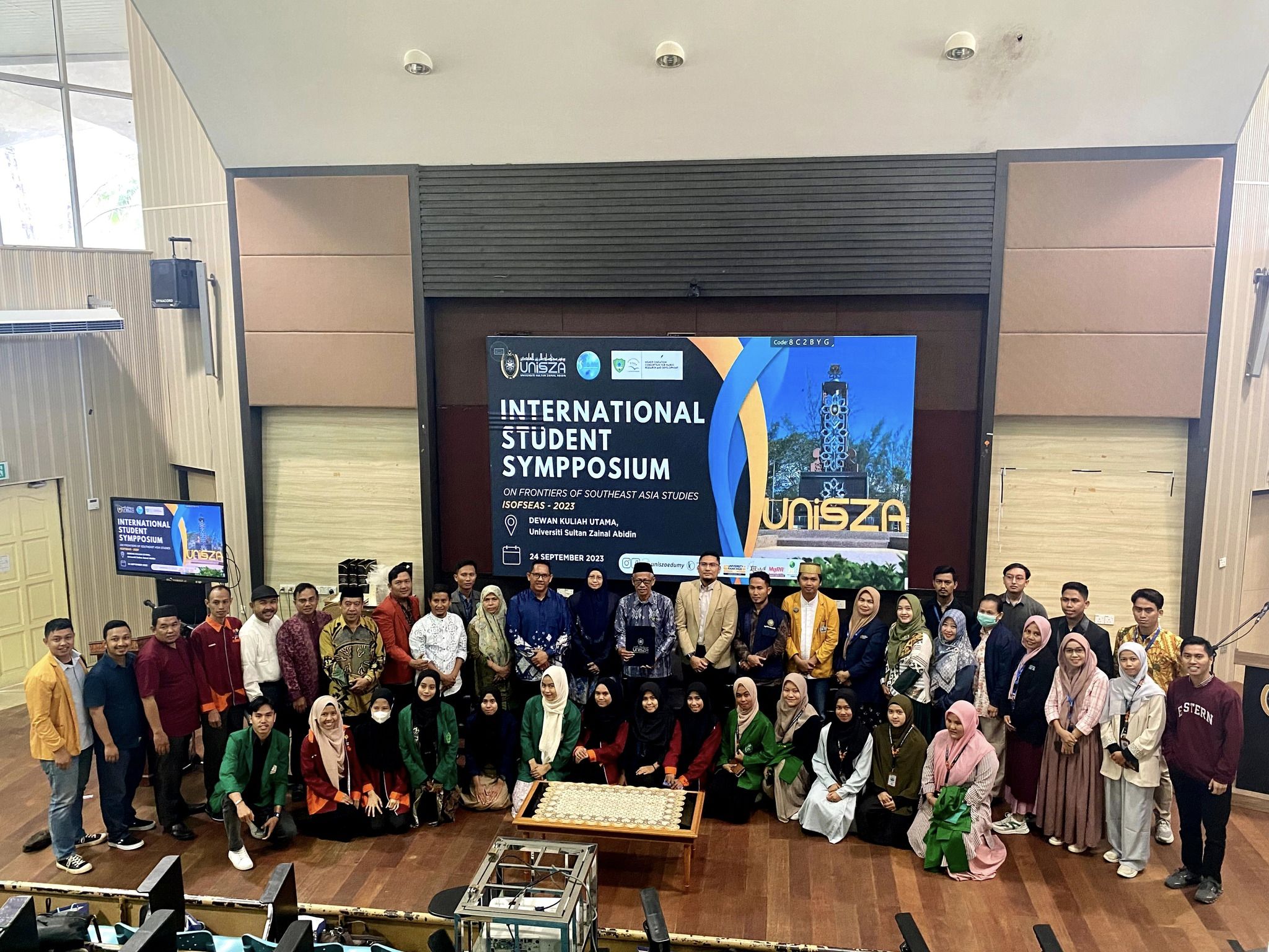 Unipol Utus 2 Mahasiswa Ikuti International Student Symposium di Universiti Sultan Zainal Abidin Malaysia