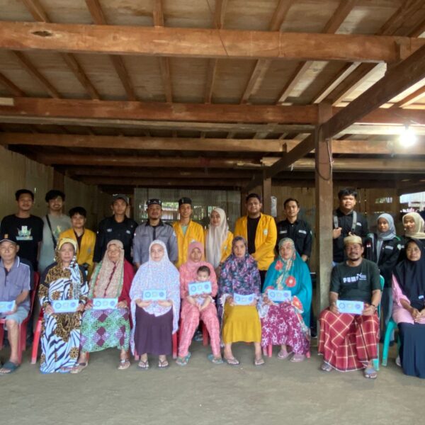 BEM Unipol Gandeng Himatikom dan Makip Unipol dalam Penyaluran Donasi Kebakaran di Sekkang