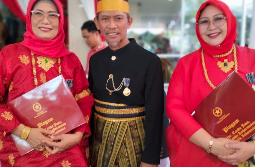 Rektor Unipol Terima 4 Penghargaan Bergengsi pada Peringatan Hari Ulang Tahun RI Ke 79