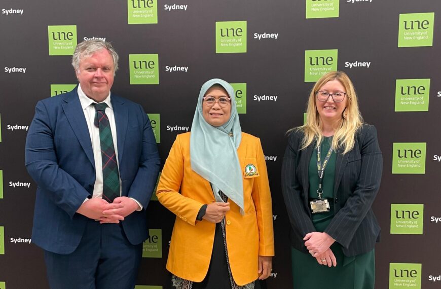 Benchmarking Internasional Universitas Lamappapoleonro ke University of New England