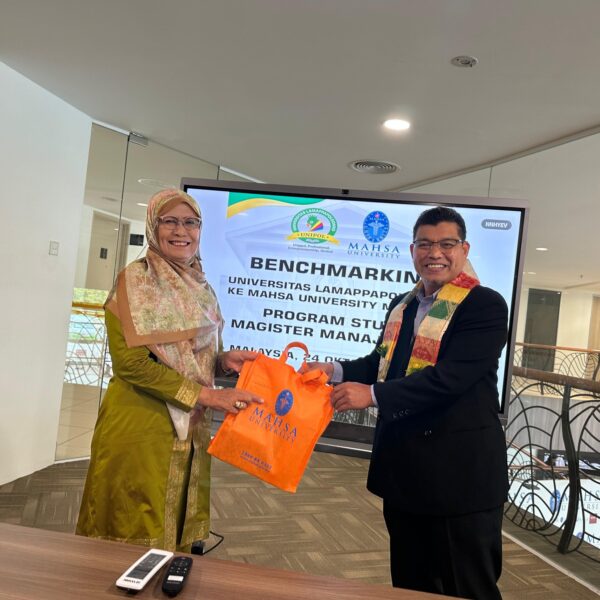 UNIPOL Perkuat Kerja Sama Internasional melalui Benchmarking dan Guest Lecture di Mahsa University