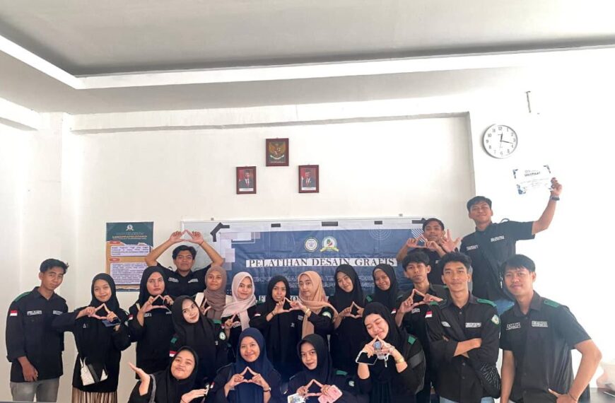 Himatikom Unipol Gelar Pelatihan Desain Grafis Bagi Mahasiswa