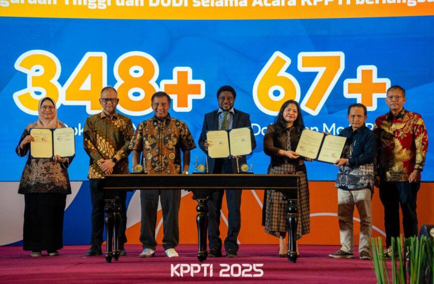Penandatanganan MoU Unipol & UNESA di Ajang KPPTI 2025