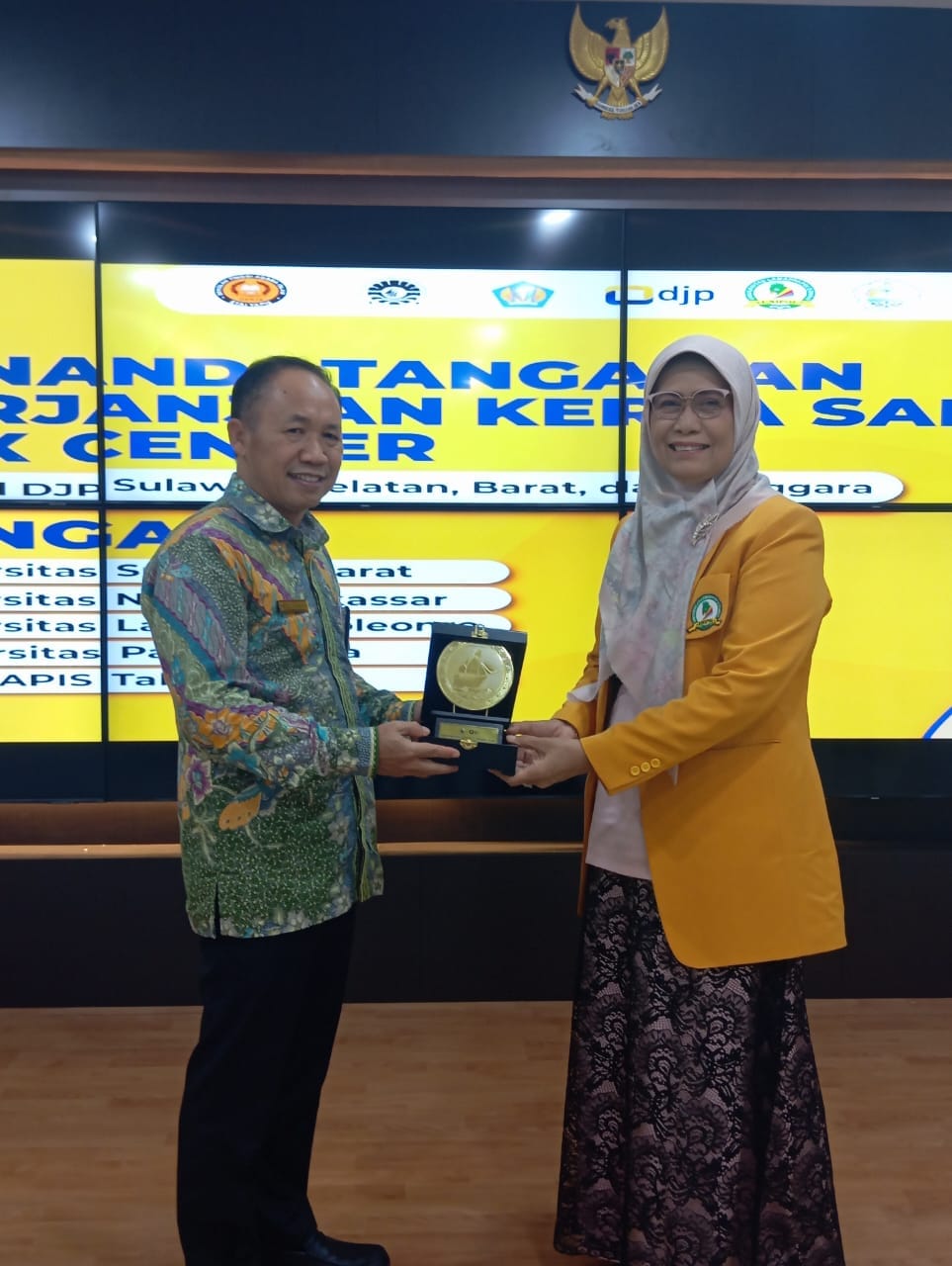 Perkuat Literasi Pajak, Universitas Lamappapoleonro dan Kanwil DJP Sulselbartra Resmi Bentuk Tax Center