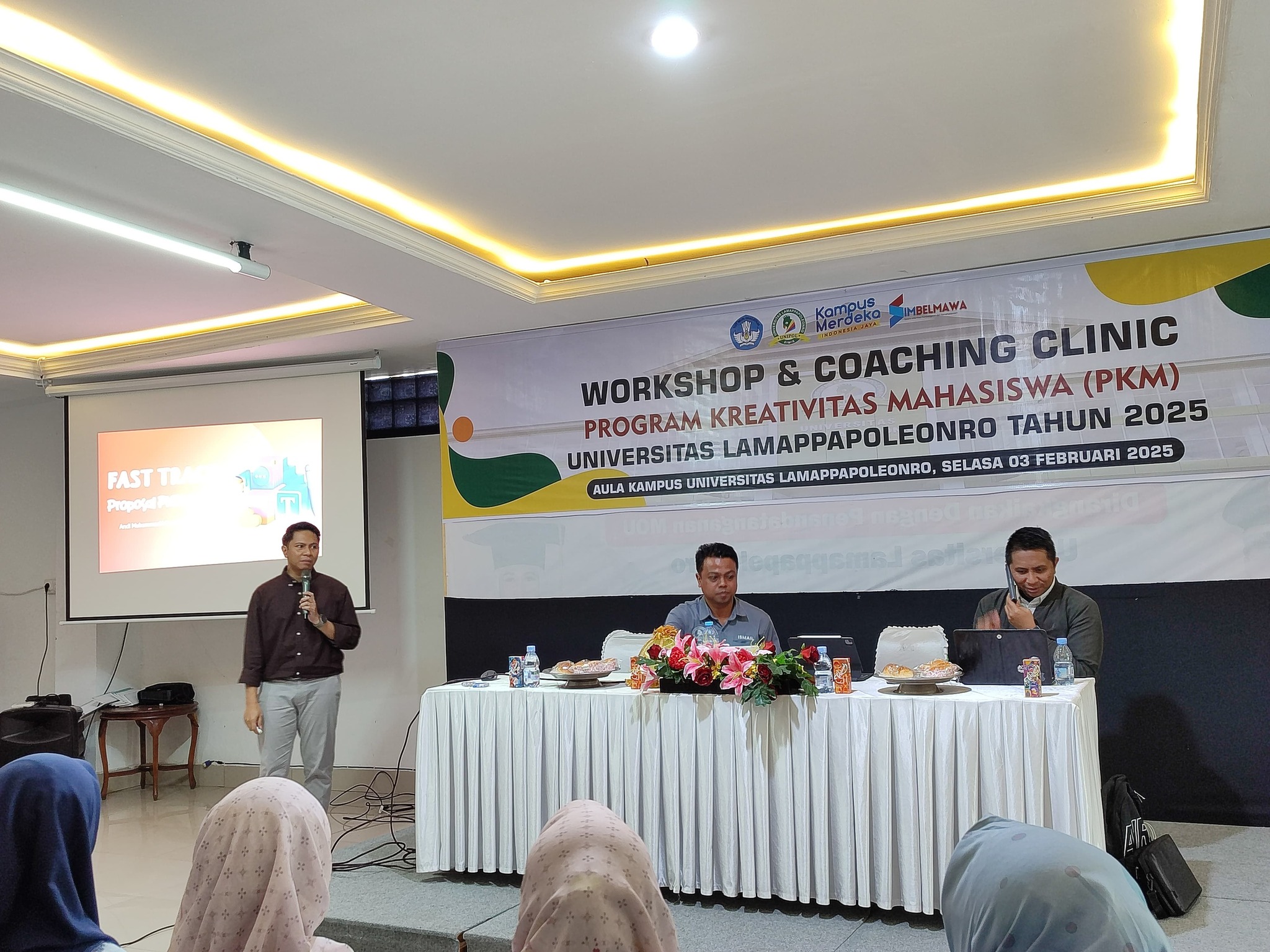 Targetkan Lolos Nasional, UNIPOL Gelar Coaching Clinic PKM Bersama Reviewer Nasional